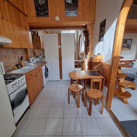 Little Cozy Apartman Miskolc Exteriör bild