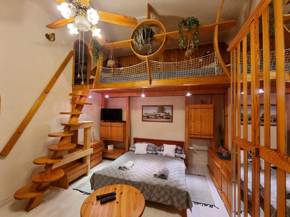 Little Cozy Apartman Miskolc Exteriör bild