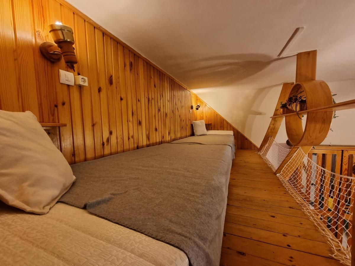 Little Cozy Apartman Miskolc Exteriör bild