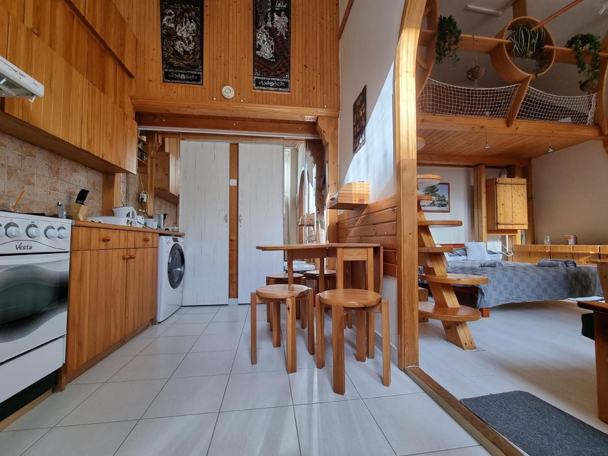Little Cozy Apartman Miskolc Exteriör bild
